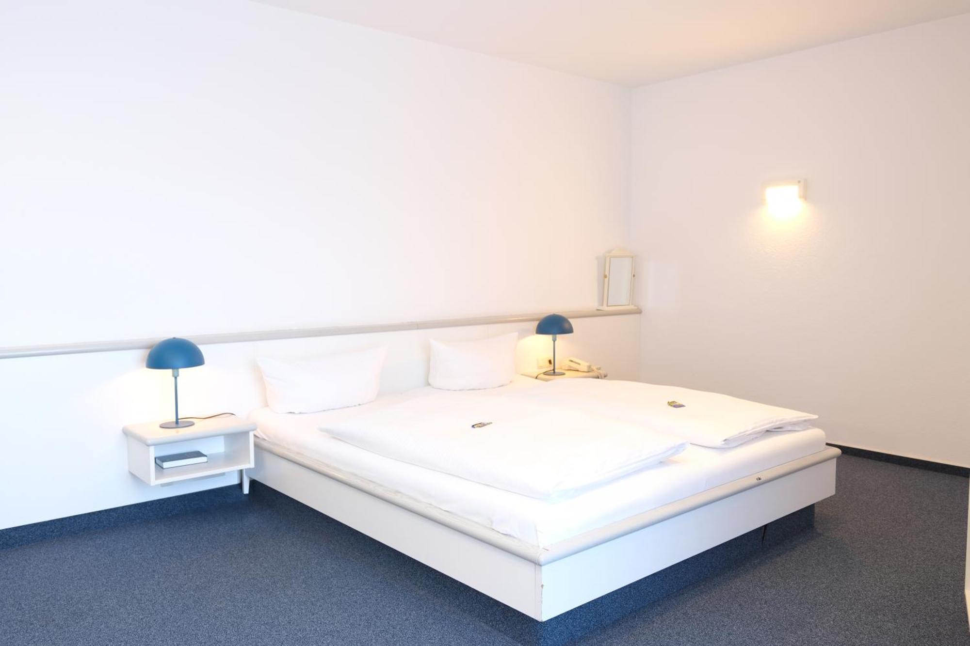 Vivotel Niederrhein Voerde ภายนอก รูปภาพ